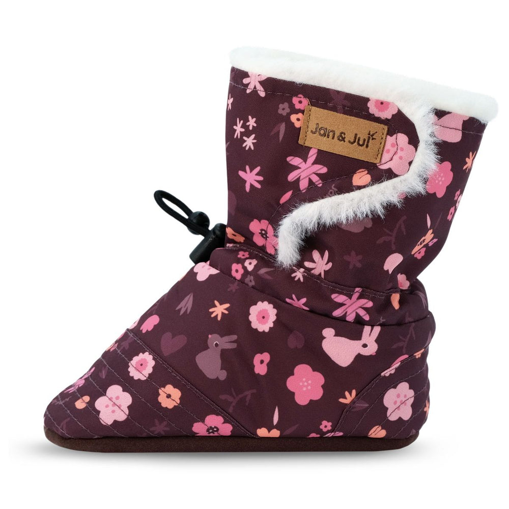 Patucos de invierno Jan And Jul que no se salen, con conejitos y flores