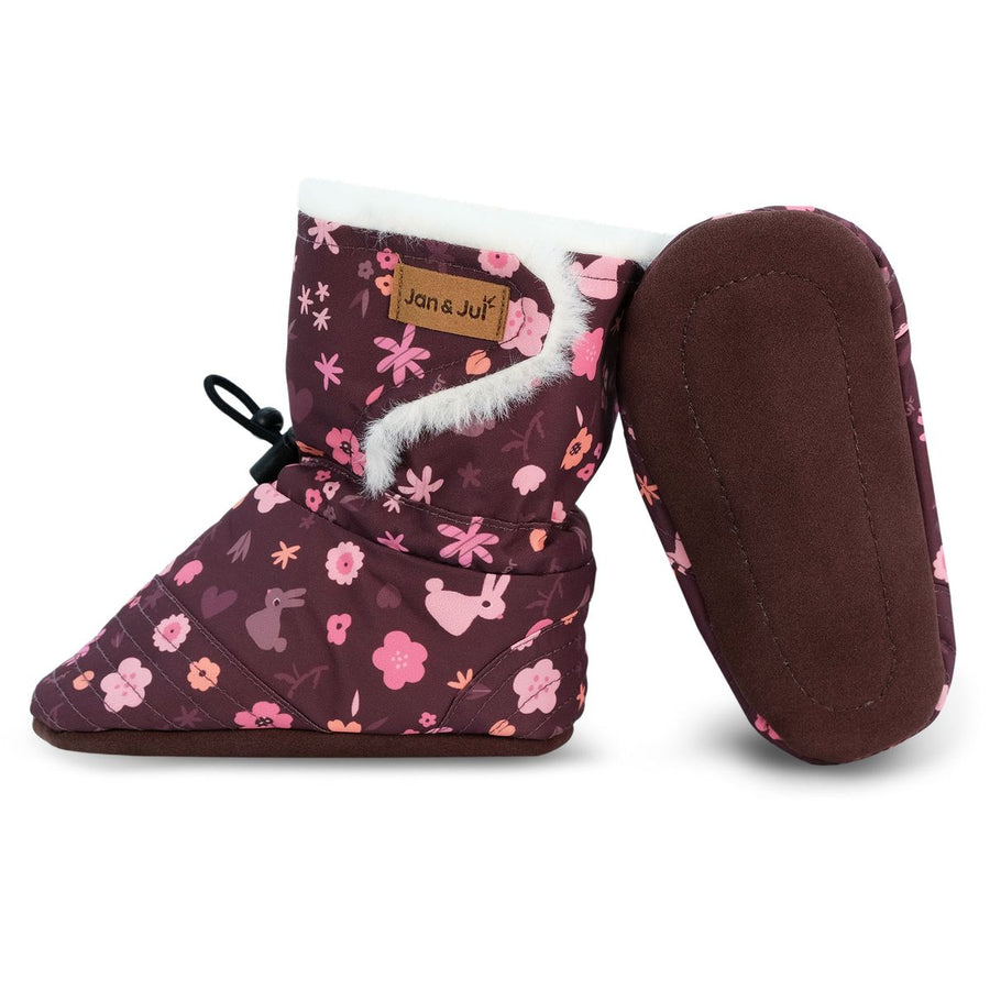 Patucos de invierno Jan And Jul que no se salen, con conejitos y flores