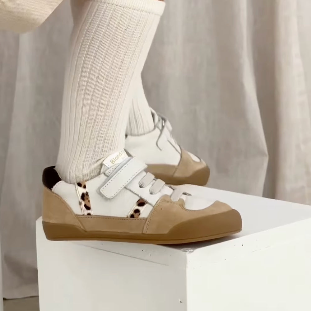 Blanditos Nepal Print