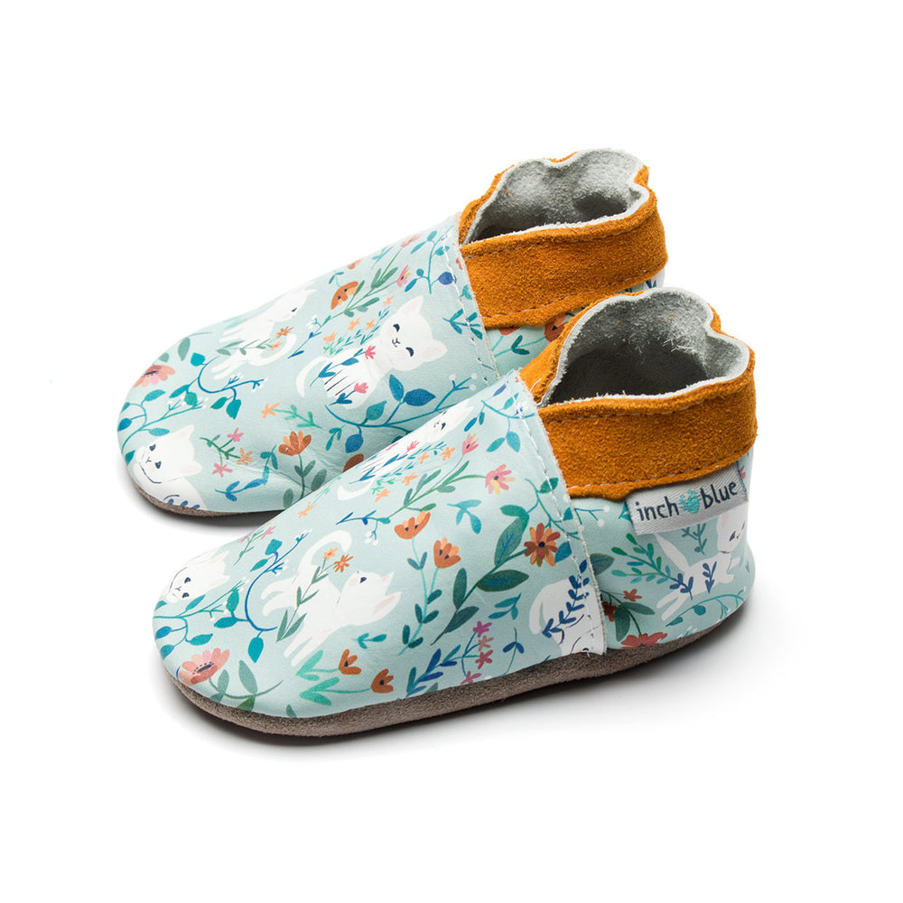Gatito floral azul en pulgadas