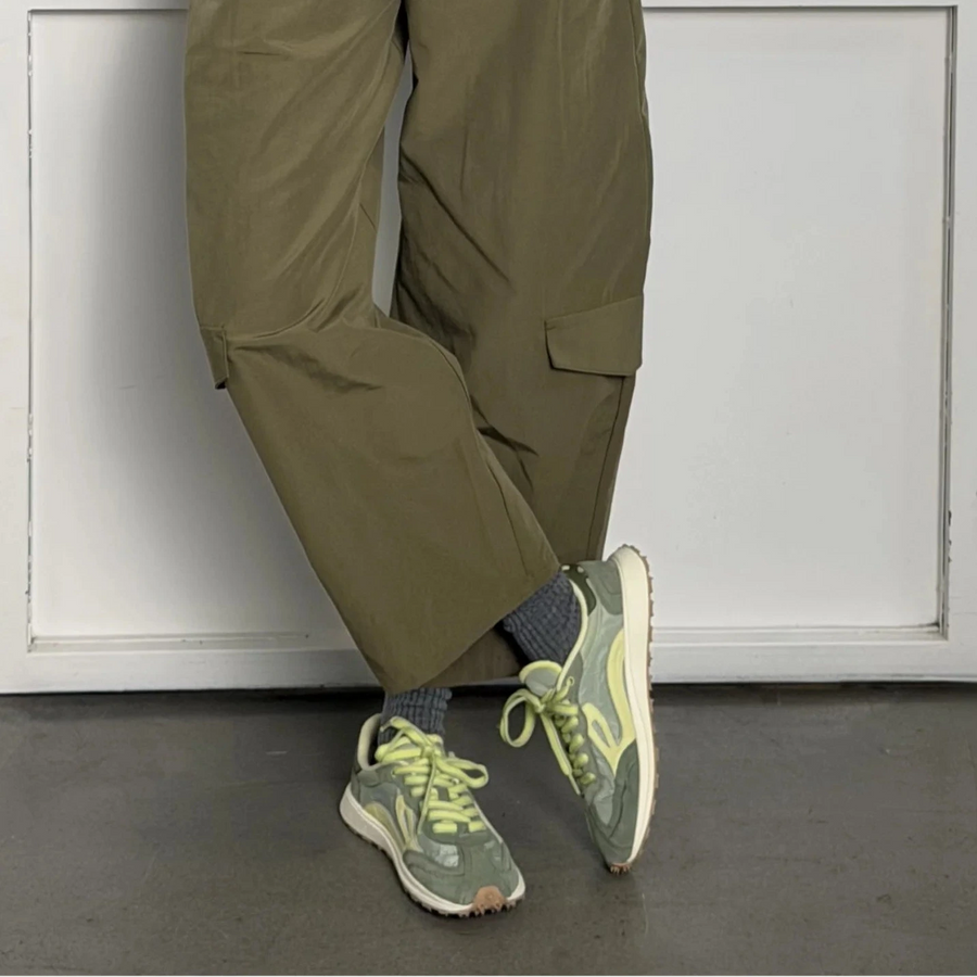 Lejan Melrose Adulto Kaki