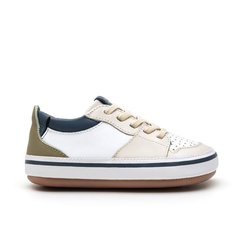 Tip Toey Joey Primeiros Ollie White Tapioca Olive Tree