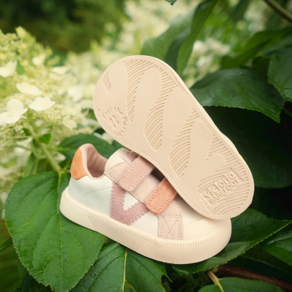 Victoria Barefoot Oliver Rosa