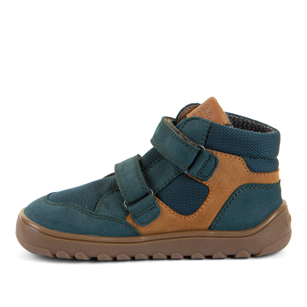 froddo-barefoot-up-hill-tex-petroleum