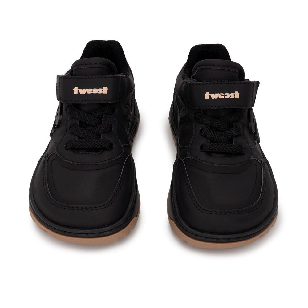 Tweest Court All Black