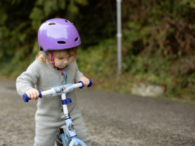 Zapatos respetuosos niño y bicicleta de equilibrio: ¿cómo hacerlo? 
